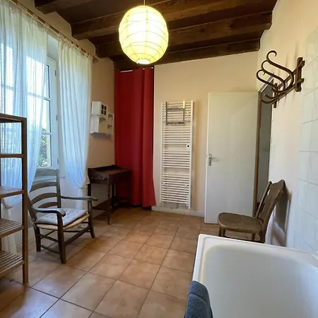 Grande Ferme Avec Piscine Privee Et Animaux Acceptes A Chappes - Fr-1-489-90 Landhaus *