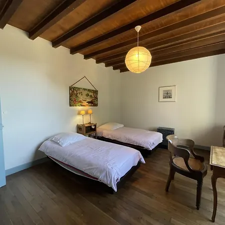 Landhaus Grande Ferme Avec Piscine Privee Et Animaux Acceptes A Chappes - Fr-1-489-90